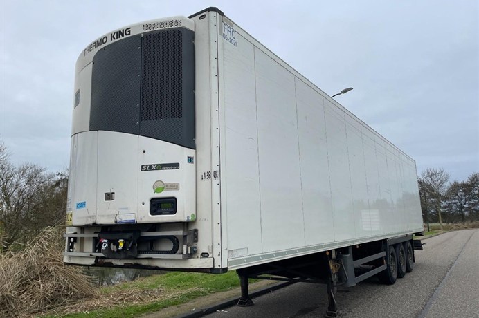 SCHMITZ CARGOBULL Thermoking SLX E Spectrum Multitemp