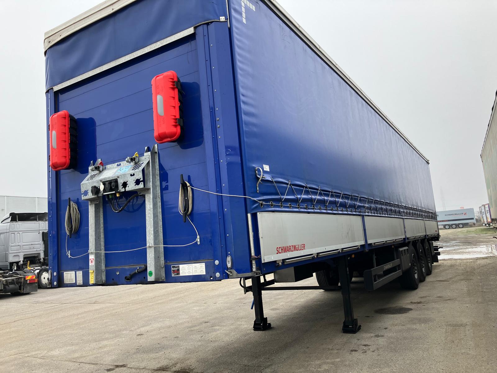 Schwarzmuller prelata cu 3 axe, obloane laterale si prelata culisanta, sasiu RH125